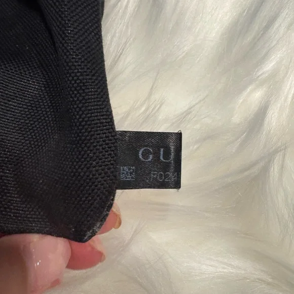 Gucci Gray and Black Messenger Bag - Picture 16 of 16